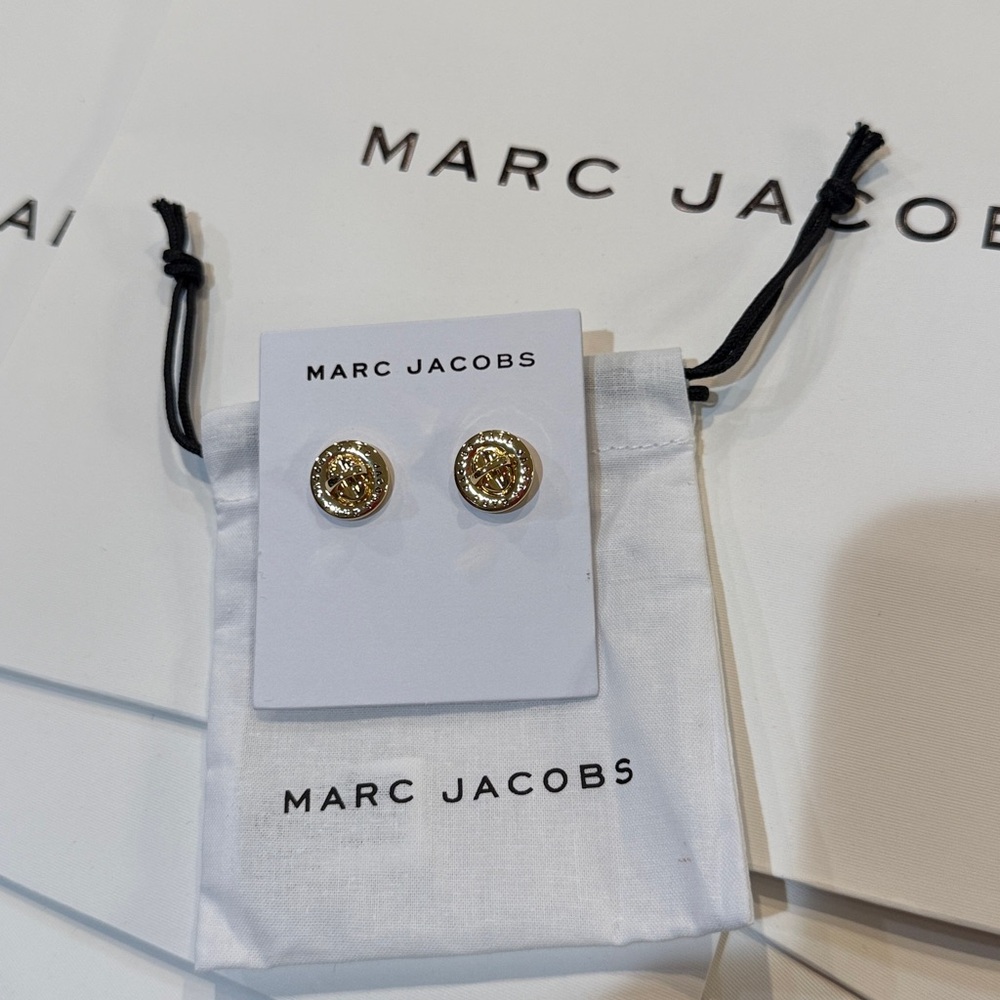 NWT! Authentic Marc Jacobs turn lock earrings